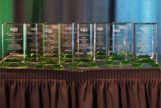 Two Fleet Advantage Clients Honored Among Top Ten Heavy Duty Fleets Receiving Efficiency Fleet Award