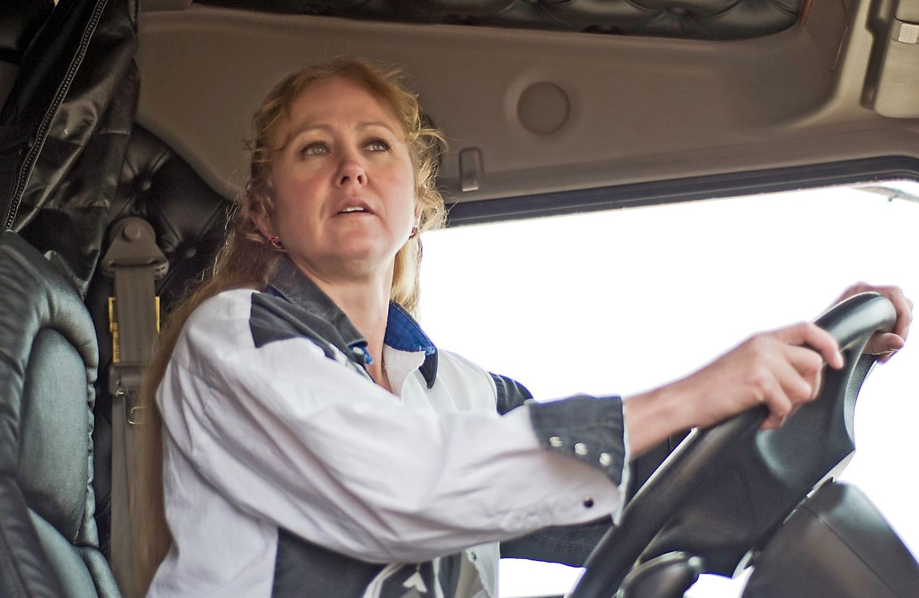 Opportunities Abound for Women in Trucking, Observers Say